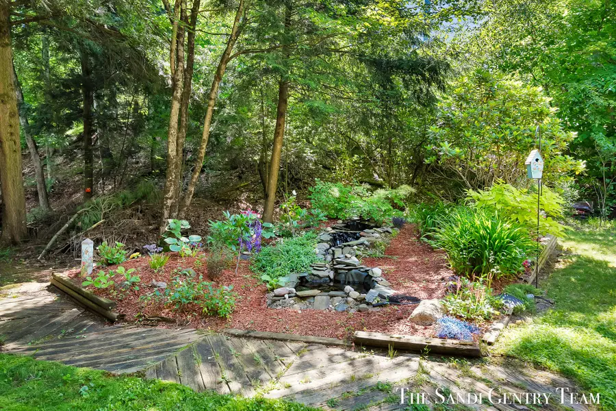 1360 E Bigelow Creek Trail, Newaygo, MI 49337 - #2