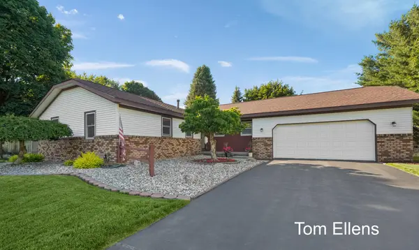 2945 Rolling Hills Court, Hudsonville, MI 49426