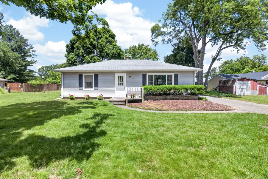1049 Bloomfield Avenue, Plainwell, MI 49080 - #2