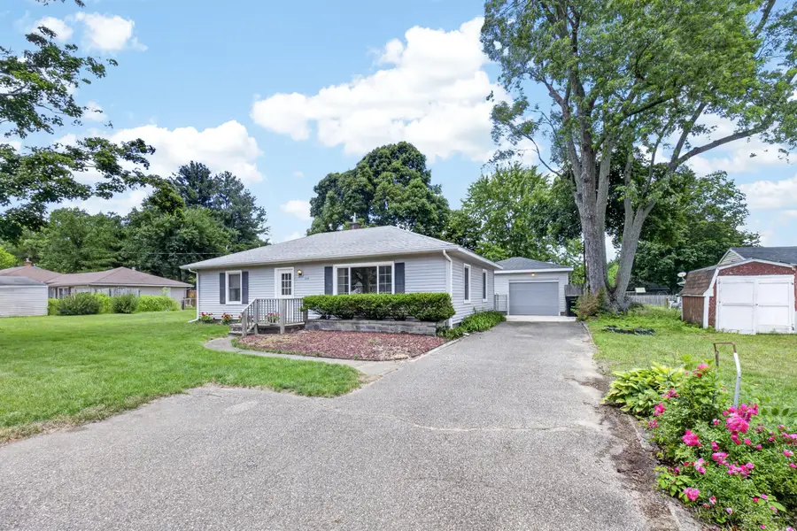 1049 Bloomfield Avenue, Plainwell, MI 49080 - #3