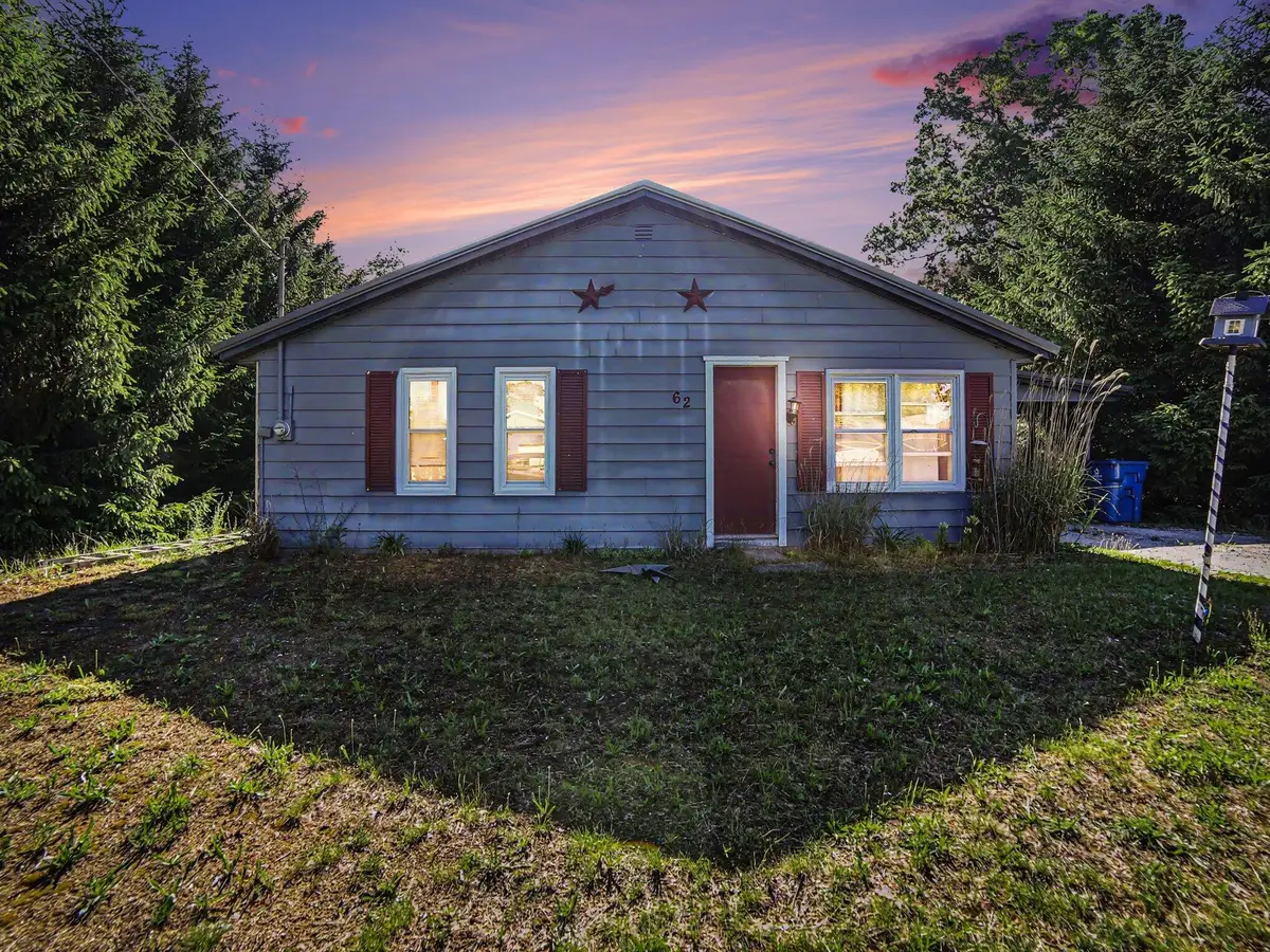 62 S Stewart Street, Muskegon, MI 49442 - #1
