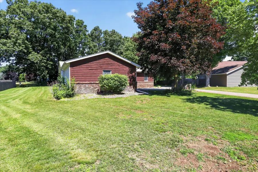 56800 Bow Drive, Three Rivers, MI 49093 - #2