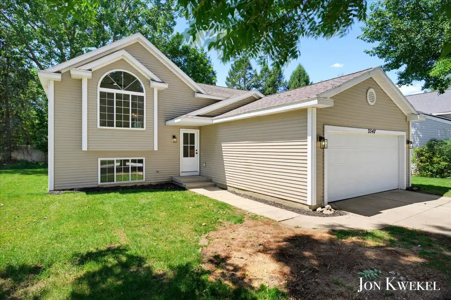 3547 Breton Valley Se, Grand Rapids, MI 49512 - #3