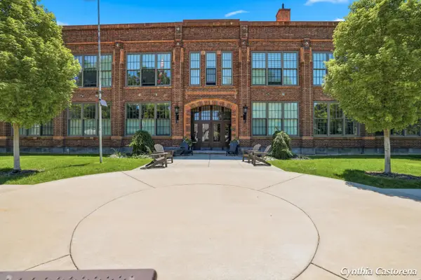 156 W 11th Street #102, Holland, MI 49423
