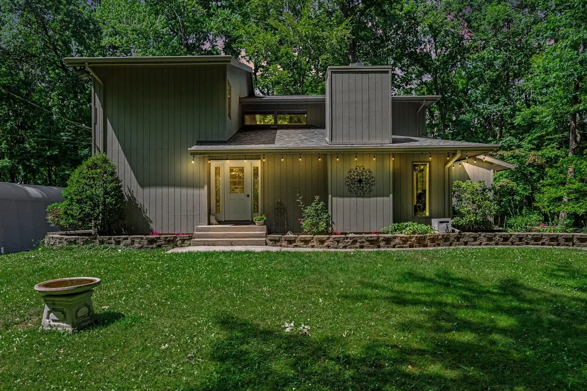 8656 W R Avenue, Kalamazoo, MI 49009 - #1