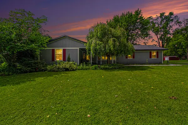 41141 Savage Road, Belleville, MI 48111
