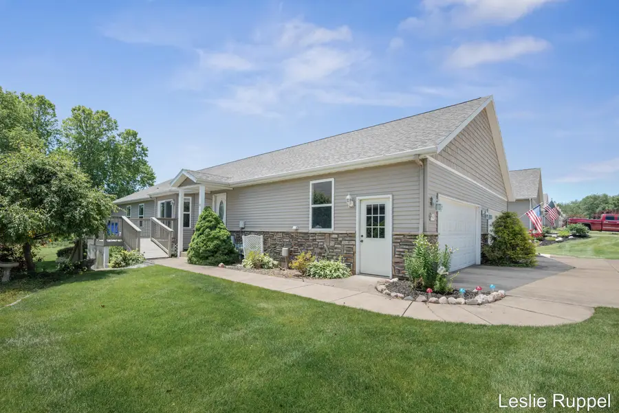 98 Homestead Acres Road Nw, Sparta, MI 49345 - #2