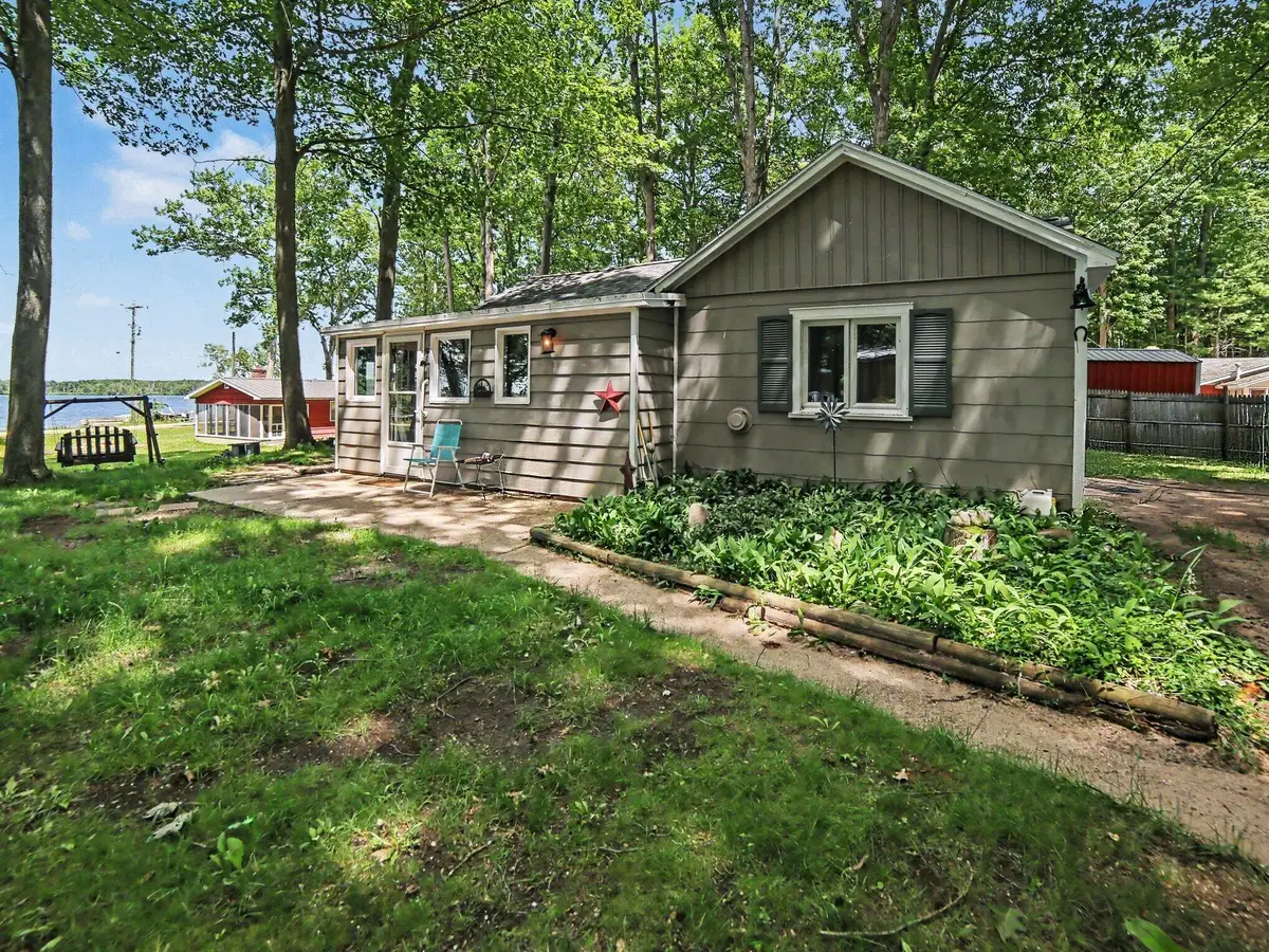 2518 N 18th Street, Fountain, MI 49410 - #1