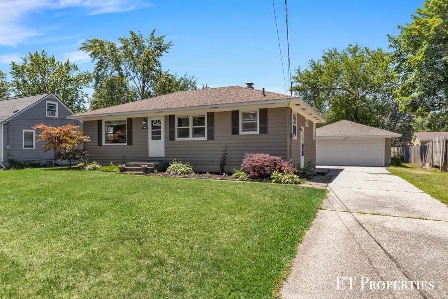7695 Thomas Avenue, Jenison, MI 49428 - #2