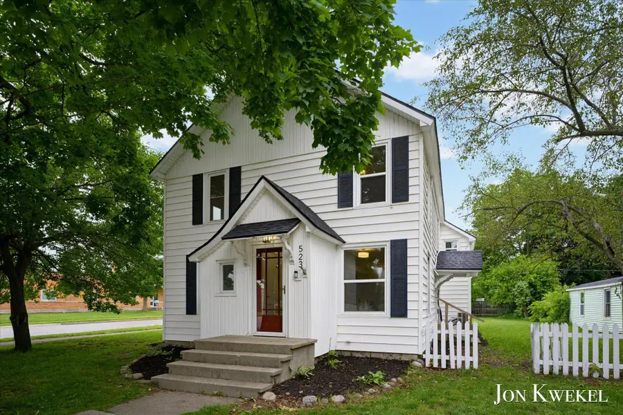523 Elm Street Se, Lowell, MI 49331 - #2