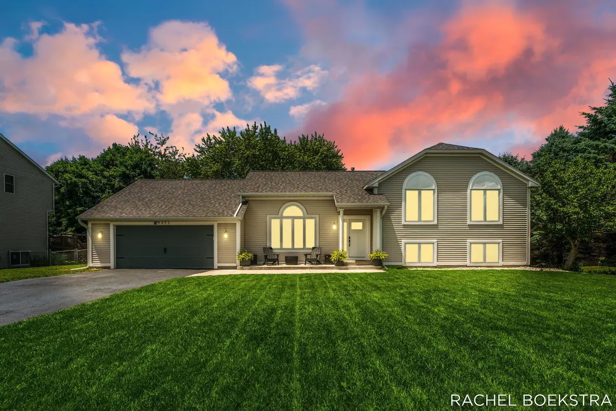 9271 Hessler Drive Ne, Rockford, MI 49341 - #1