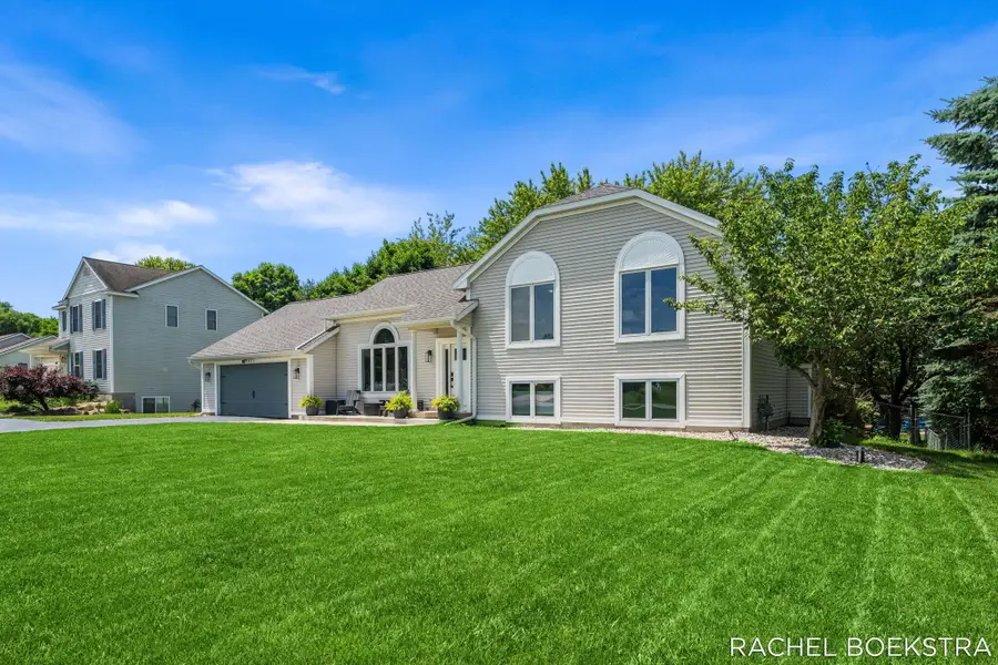 9271 Hessler Drive Ne, Rockford, MI 49341 - #3