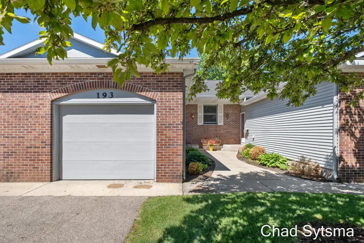 193 Laurelwood Court Sw, Grand Rapids, MI 49548 - #1
