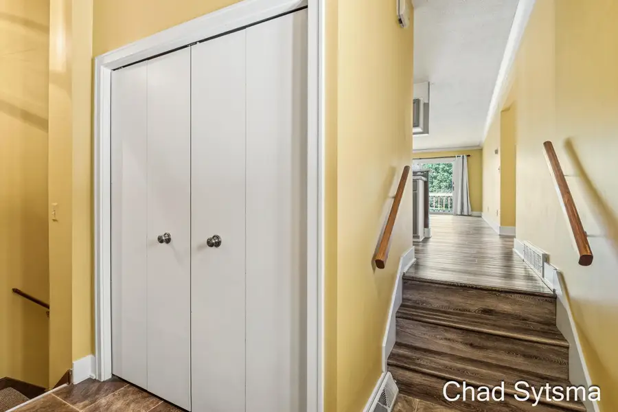 193 Laurelwood Court Sw, Grand Rapids, MI 49548 - #3