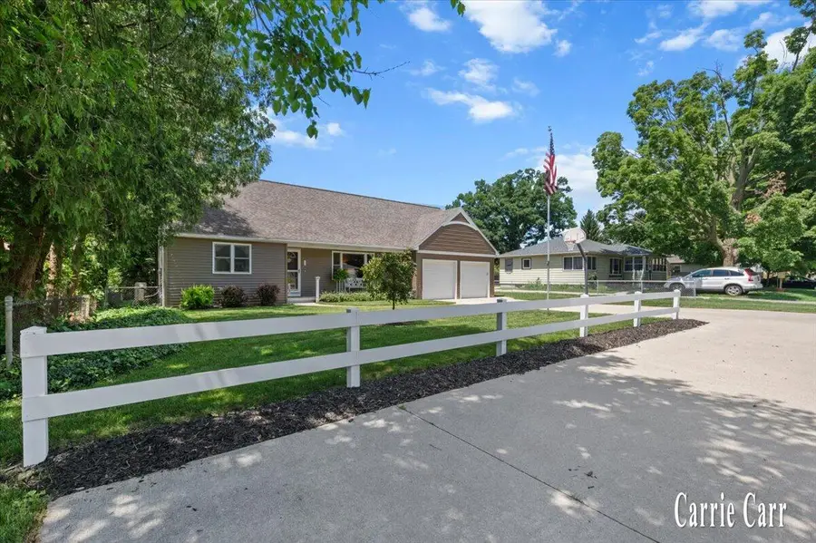 4045 Bell Avenue Ne, Grand Rapids, MI 49525 - #3