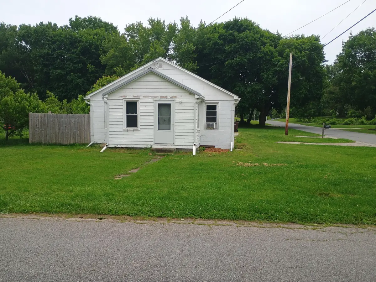 502 E Forest Street, Edmore, MI 48829 - #1