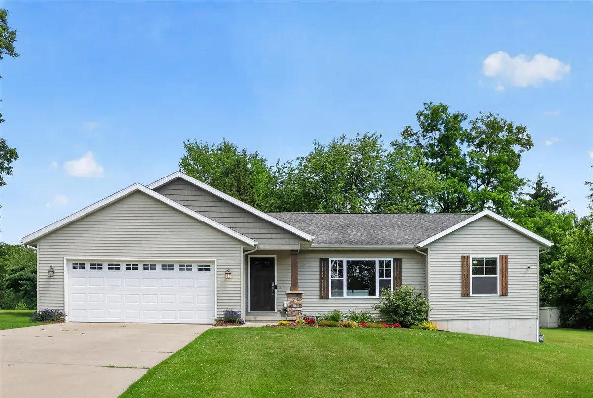 2747 4 Mile Road Nw, Grand Rapids, MI 49544 - #1