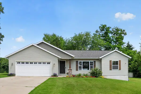 2747 4 Mile Road Nw, Grand Rapids, MI 49544