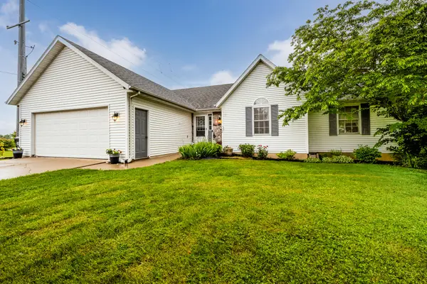 6515 Niagara Circle, Stevensville, MI 49127