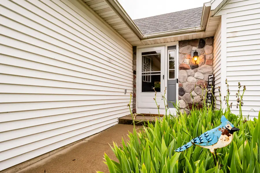 6515 Niagara Circle, Stevensville, MI 49127 - #2