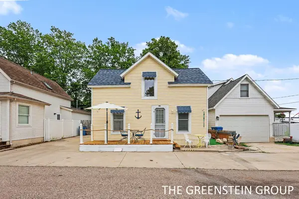 2243 1st Avenue, Holland, MI 49424