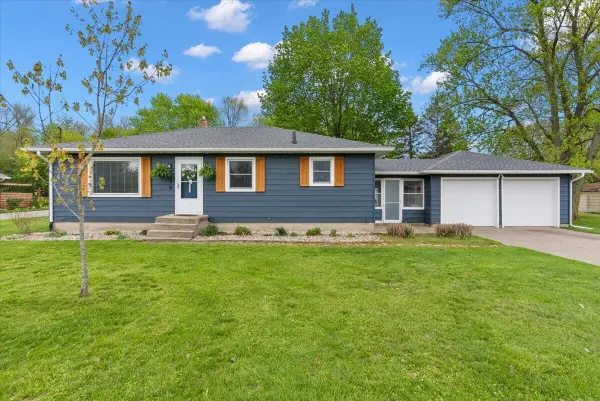 2538 Rosewood Street, Jenison, MI 49428