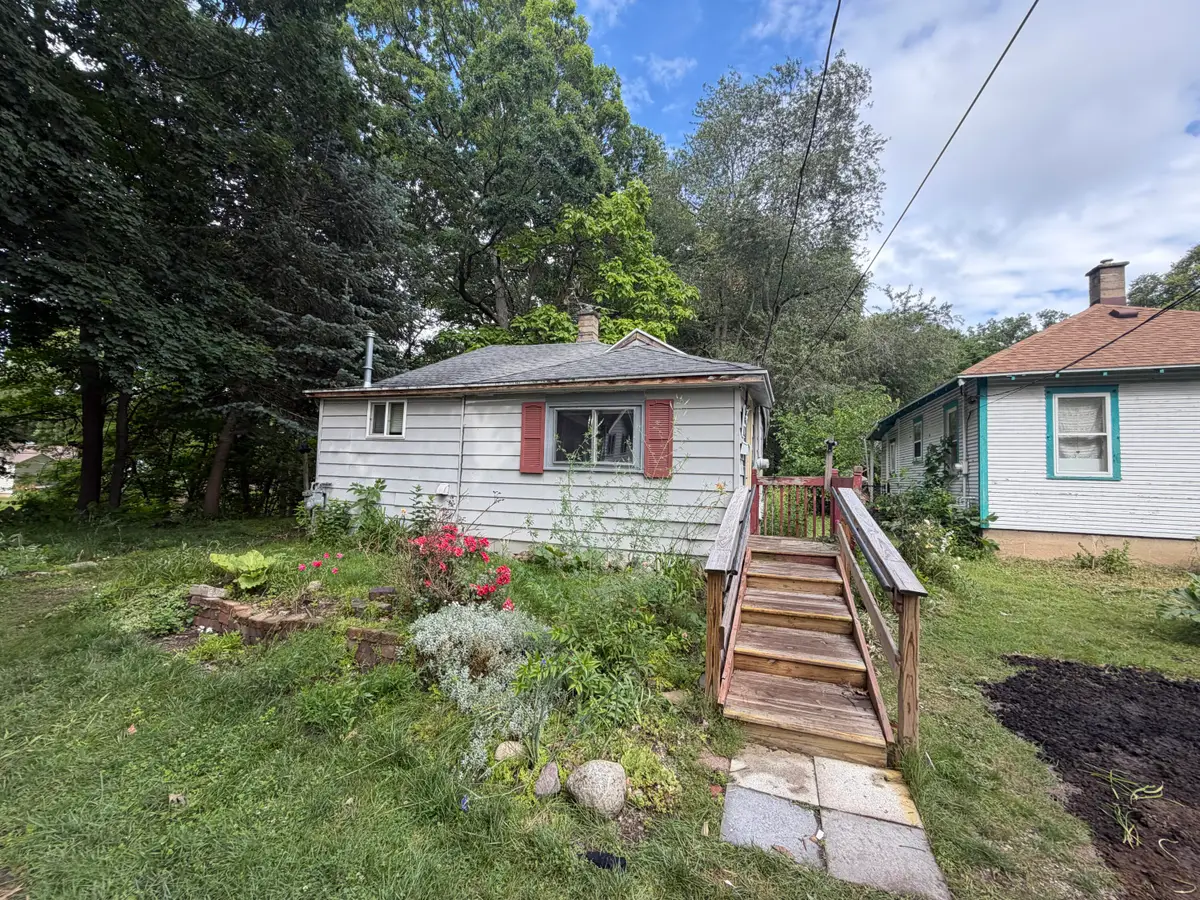 3064 Effie Place Ne, Grand Rapids, MI 49505 - #1