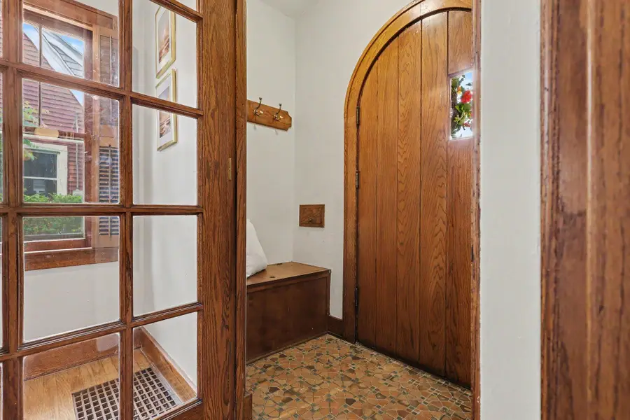 825 Oaklawn Street Ne, Grand Rapids, MI 49505 - #2