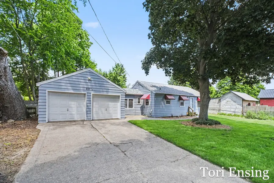 212.5 E Montcalm Street, Greenville, MI 48838 - #2