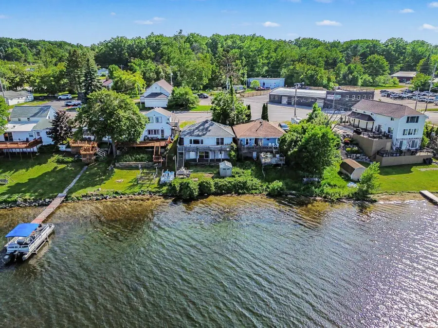 5752 W Houghton Lake Drive, Houghton Lake, MI 48629 - #3