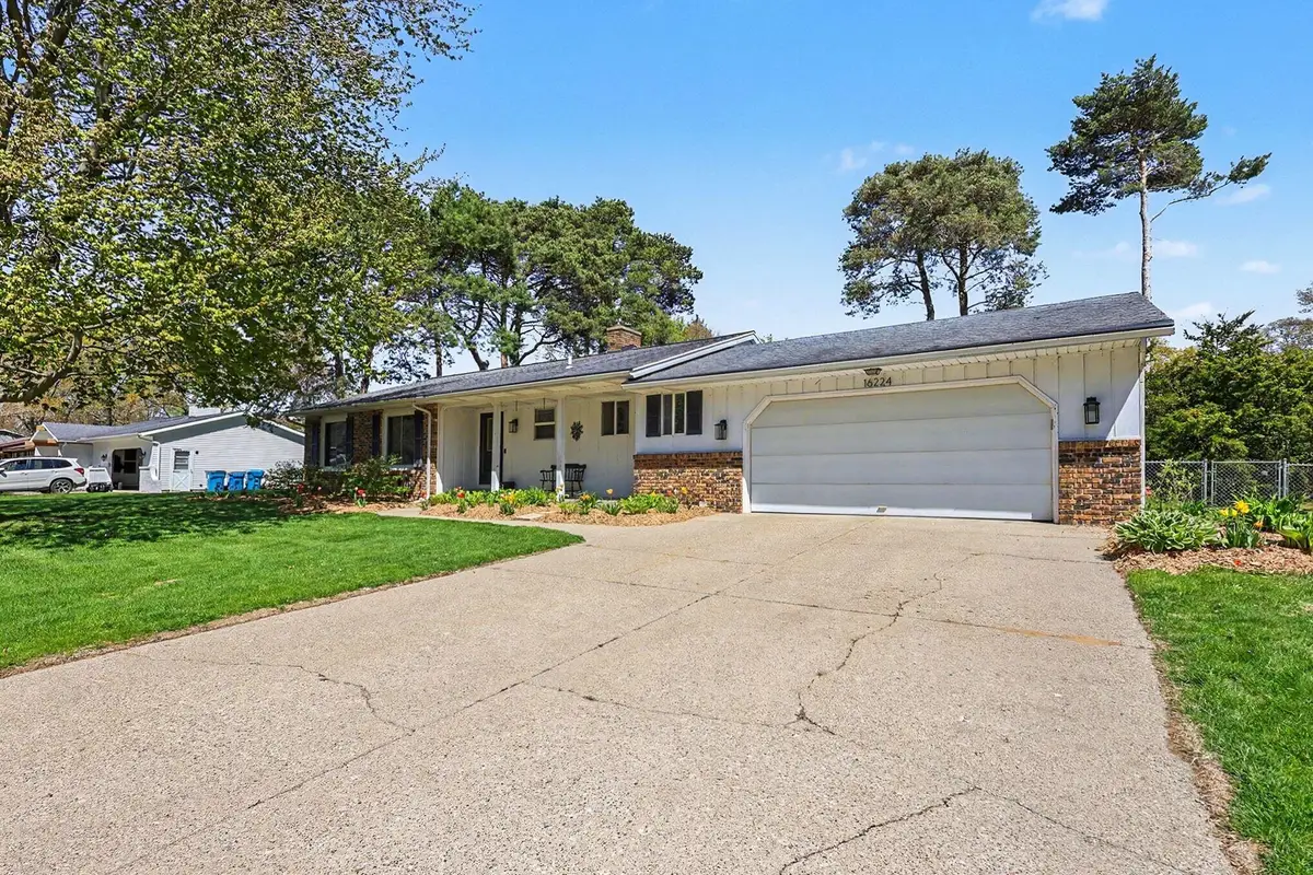 16224 Pinewood Avenue, Spring Lake, MI 49456 - #1