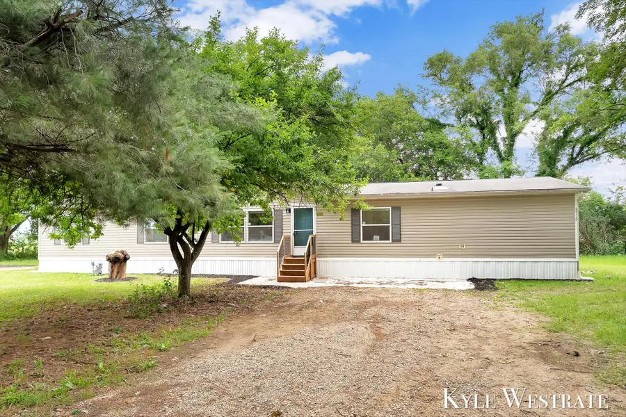 1515 10th Street, Martin, MI 49070 - #2