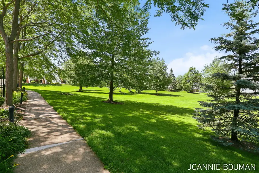 1389 Quarterline Commons #11, Holland, MI 49423 - #3