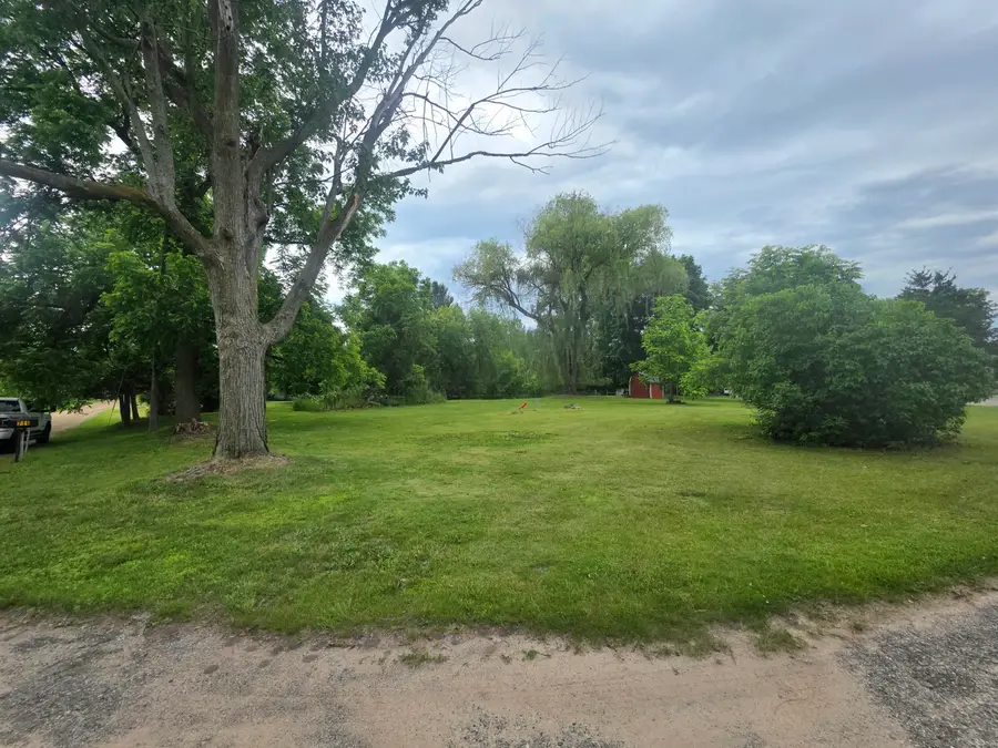 635 S Oak Street, Crystal, MI 48818 - #3