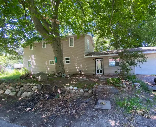 5042 4th Street, Delton, MI 49046