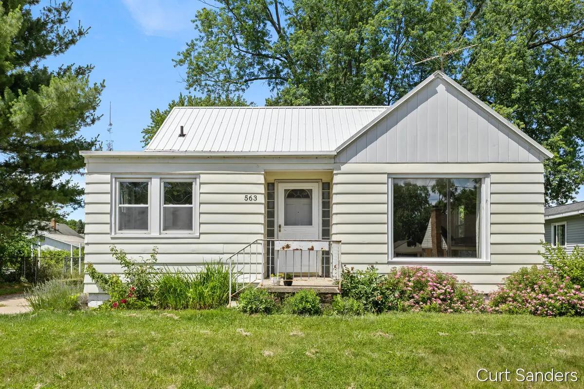 563 Ferris Street Nw, Grand Rapids, MI 49544 - #1