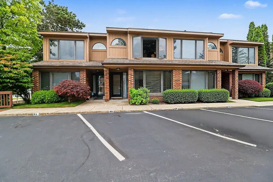 84 Harbor Drive, Ludington, MI 49431 - #2
