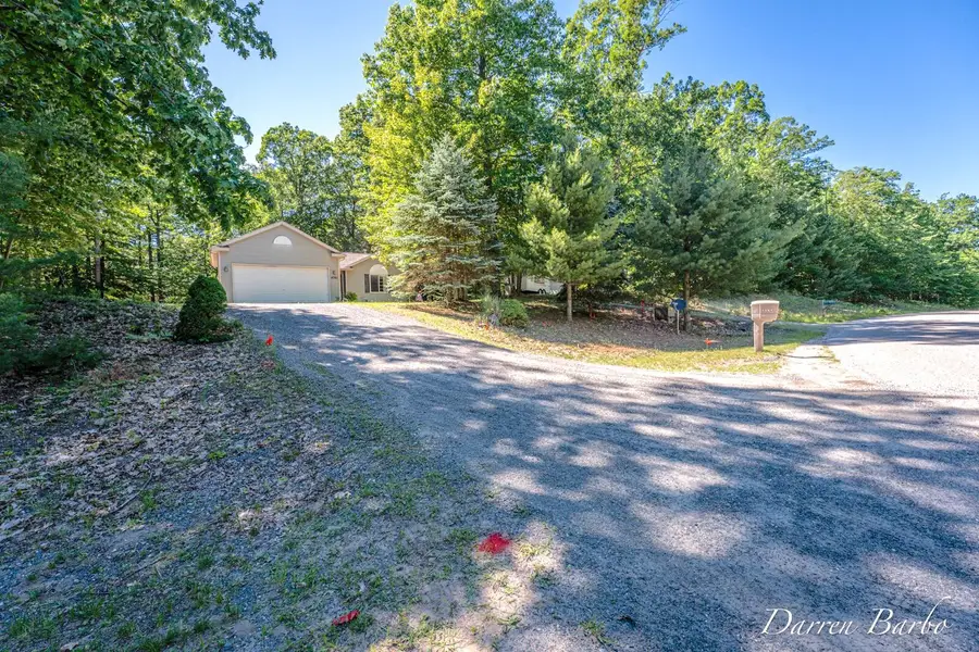 4561 N Pine Avenue, Mears, MI 49436 - #3