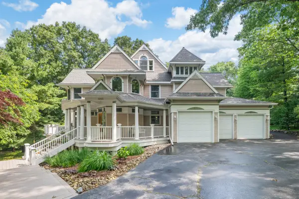 3003 Dunes Valley Path, Stevensville, MI 49127