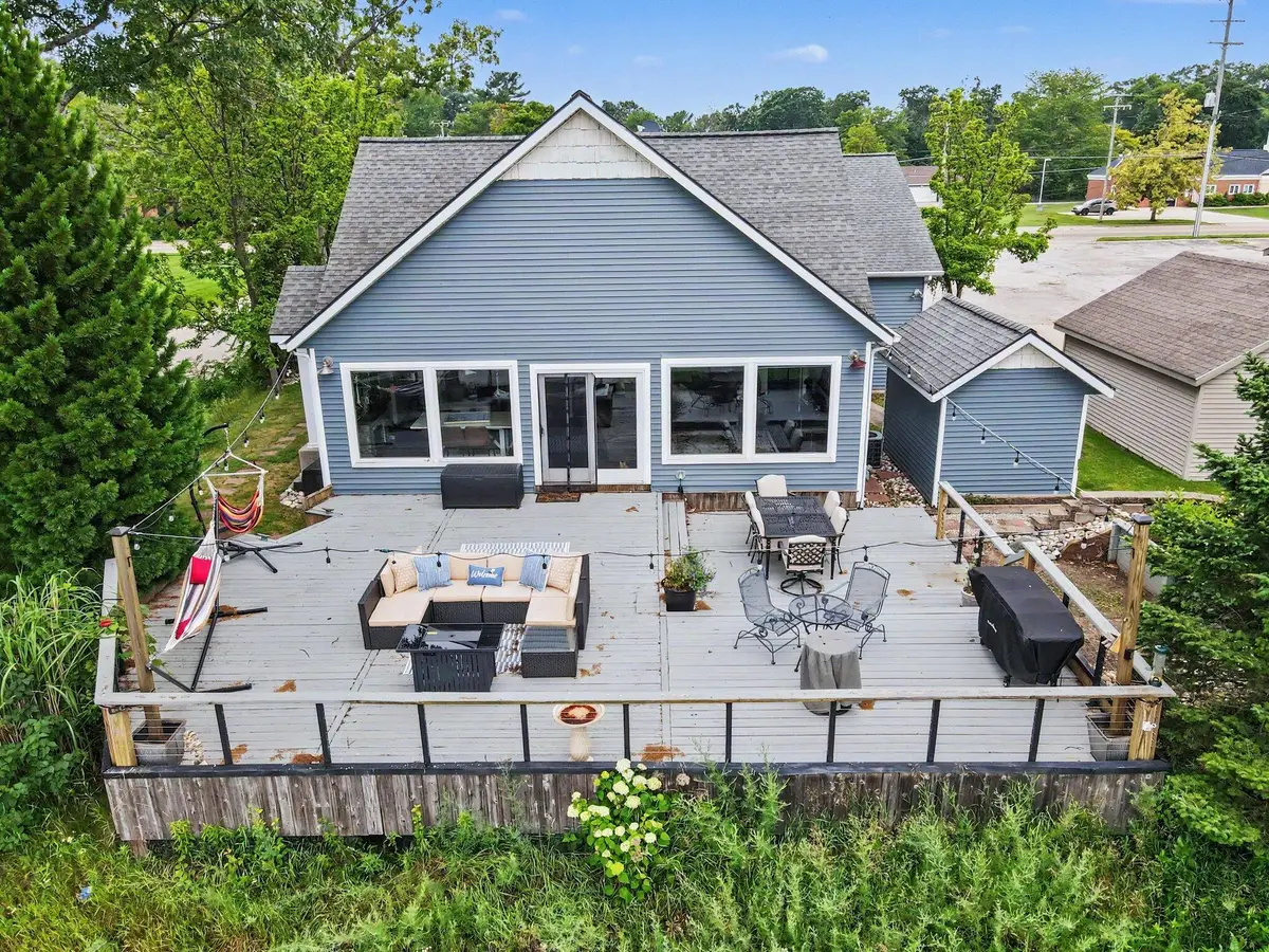 1102 Central Avenue, Muskegon, MI 49445 - #1