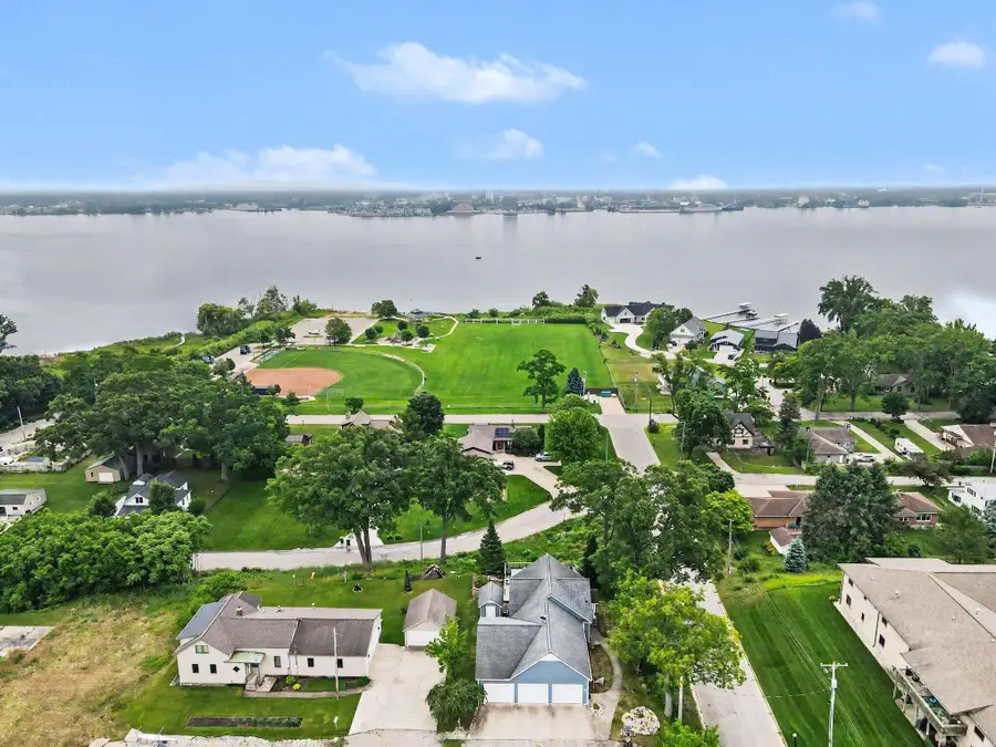 1102 Central Avenue, Muskegon, MI 49445 - #3