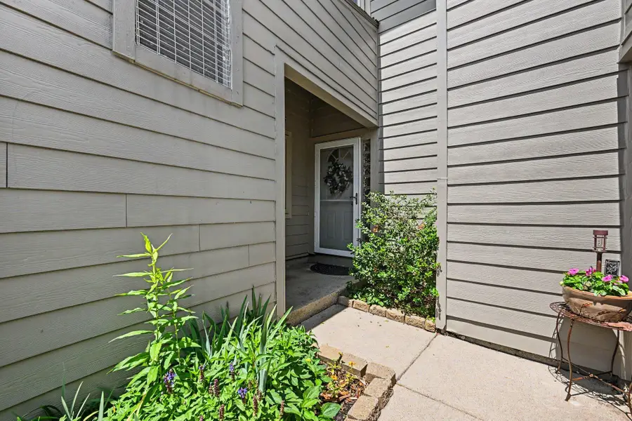620 Peninsula Court, Ann Arbor, MI 48105 - #2