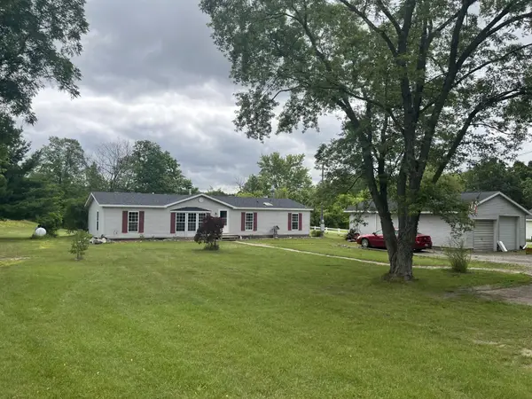 1172 N Greenville Road, Stanton, MI 48888