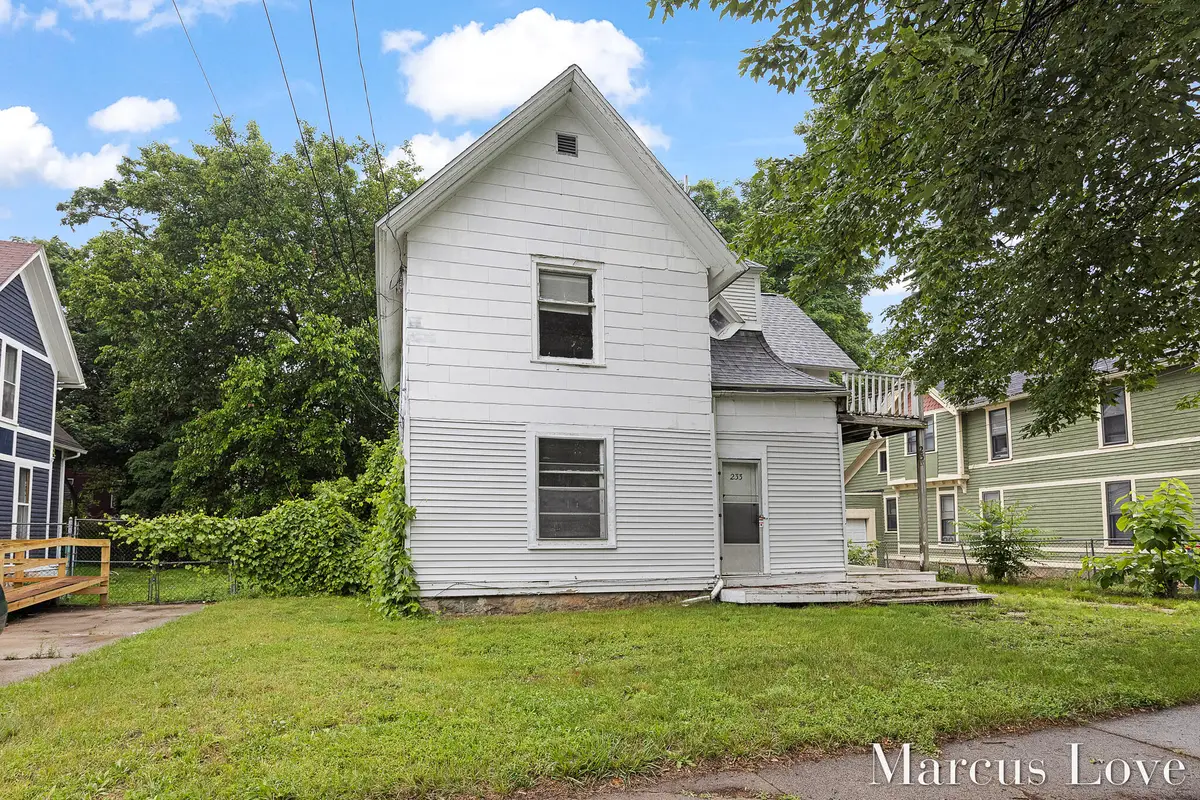 233 Hollister Avenue Se, Grand Rapids, MI 49506 - #1