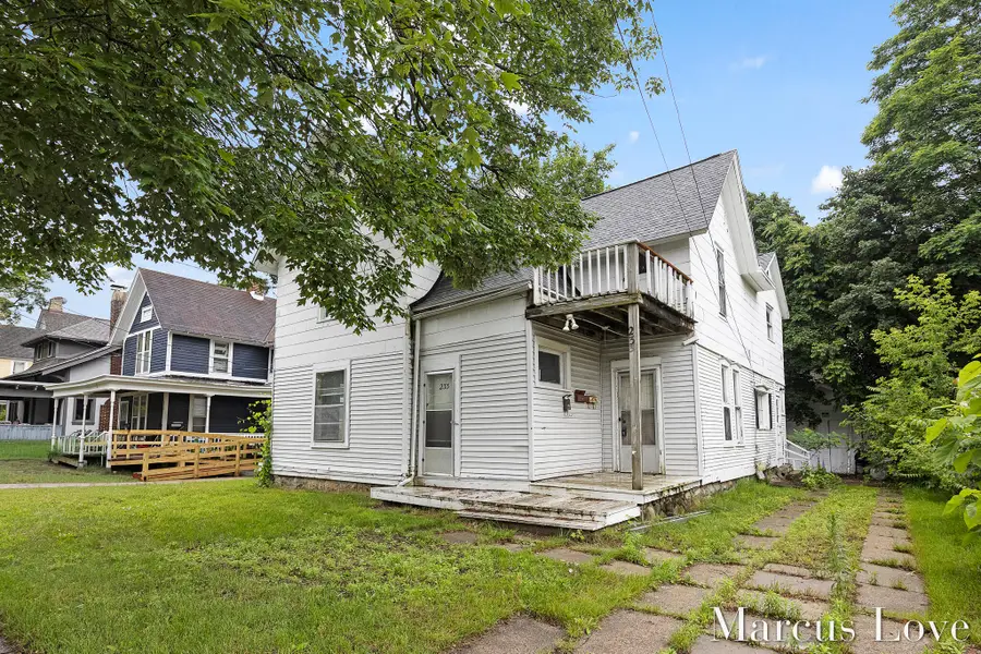 233 Hollister Avenue Se, Grand Rapids, MI 49506 - #2