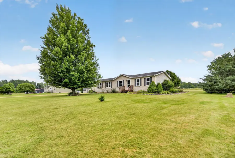 3663 S Lyons Road, Lyons, MI 48851 - #3