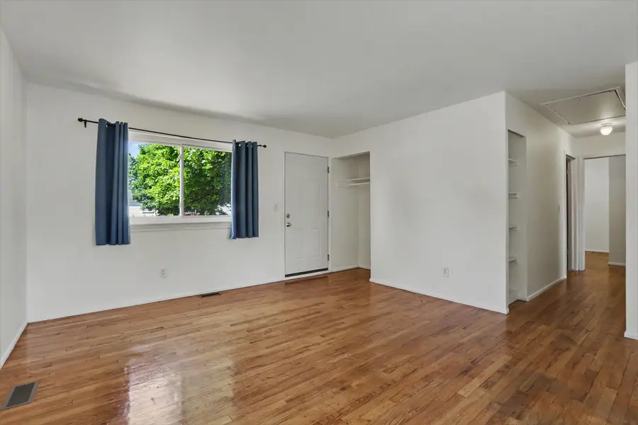 1302 Commonwealth Avenue, Ypsilanti, MI 48198 - #2