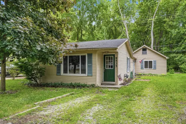 9535 Listeria Street, Commerce Twp, MI 48382