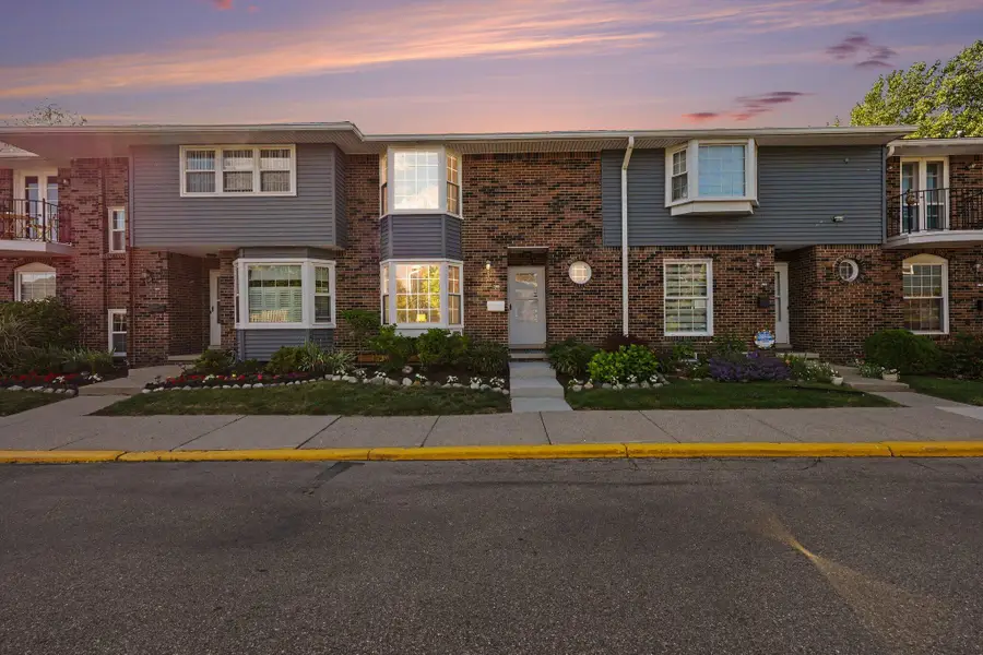 2816 Page Avenue, Ann Arbor, MI 48104 - #2