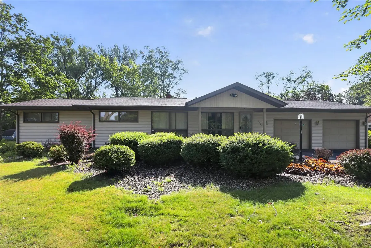1051 Sylvan Road, Benton Harbor, MI 49022 - #1
